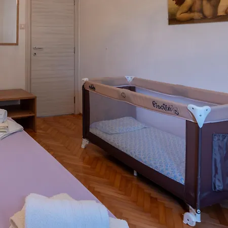 Mirella Apartment *