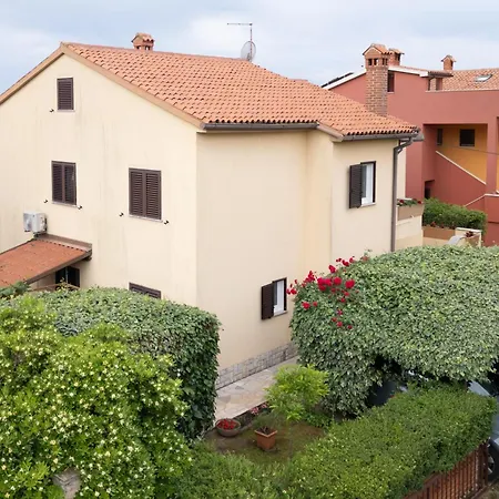 Mirella Apartment Novigrad Istria