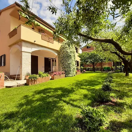 Mirella Apartment