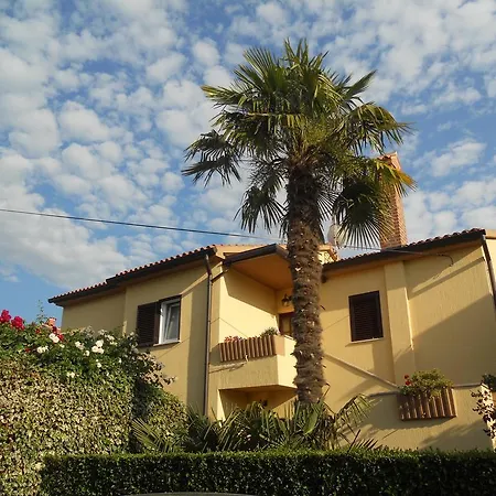 Mirella Apartment