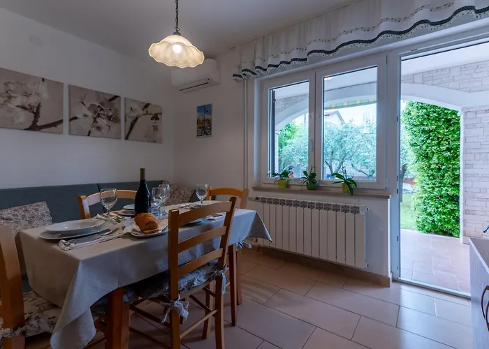 Mirella Lejlighed Novigrad Istria